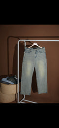 Women's Straight Fit Jeans