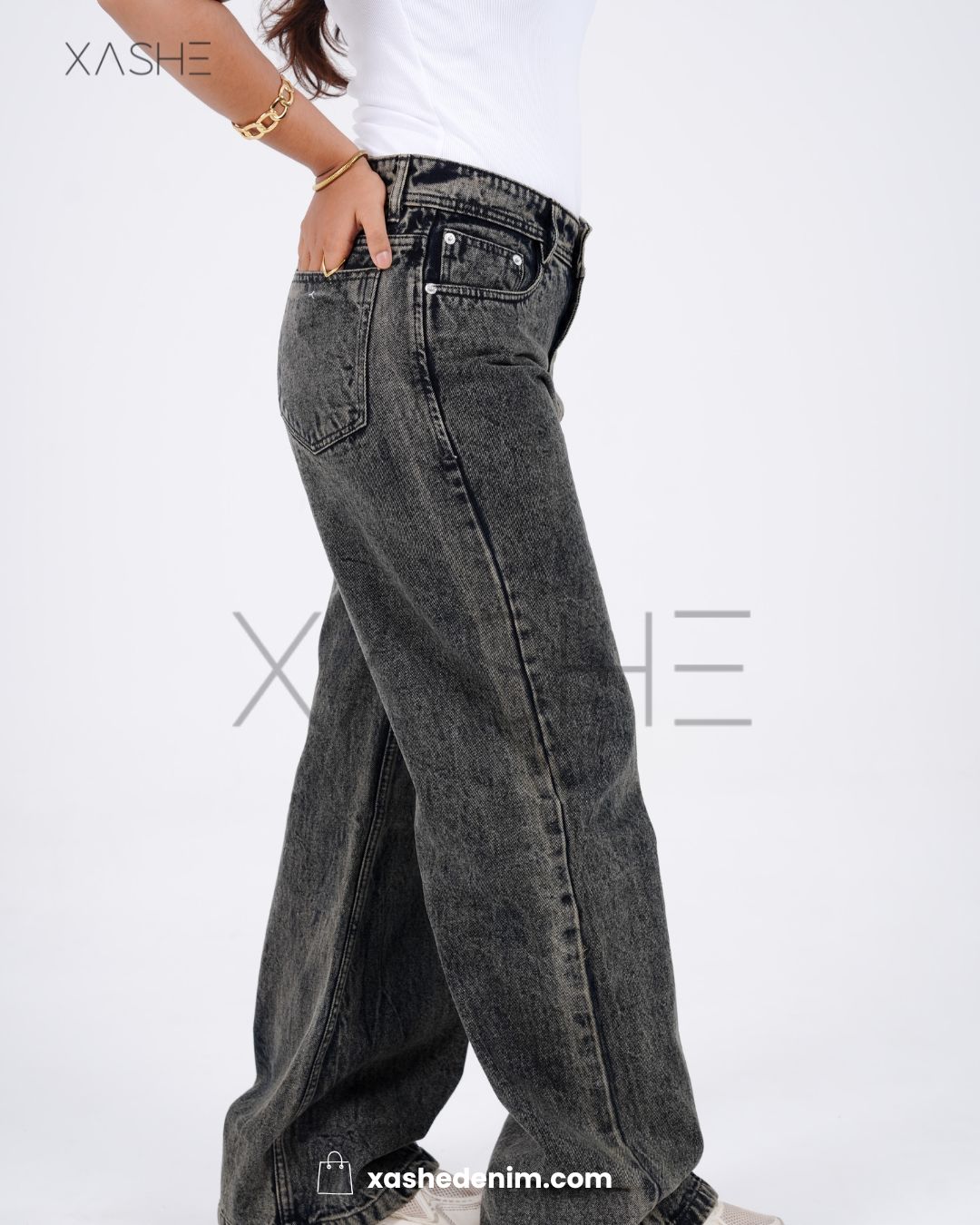 Women's Black Tinted Jeans