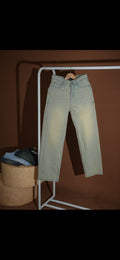 Women's Straight Fit Jeans